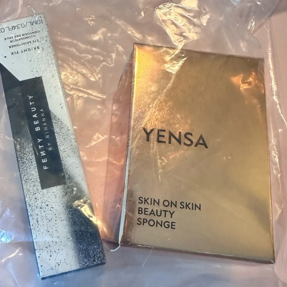 Fenty Bright Fix Eye brightener- Golden Ivory 10ml & Yensa Skin on Skin Sponge
